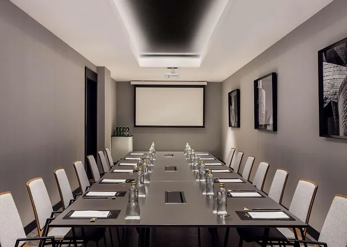 Ξενοδοχείο Radisson Collection 5*